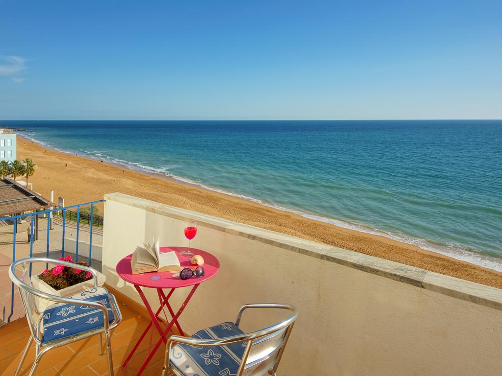 Inn The Beach Apartments Albufeira Room photo